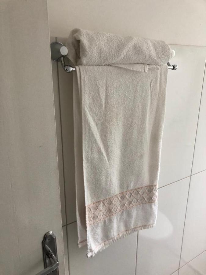 Hostel E Pousada Londrina Rodoviaria Centro Quartos Individuais Com Chave E Wi-Fi المظهر الخارجي الصورة